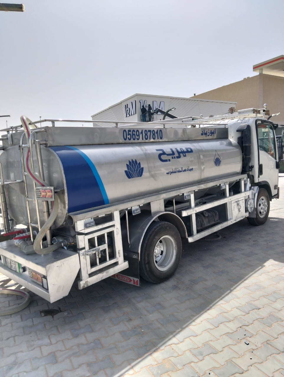 توريد مياه لمواقع الإنشاء — وايت 6 طن شمال الرياض